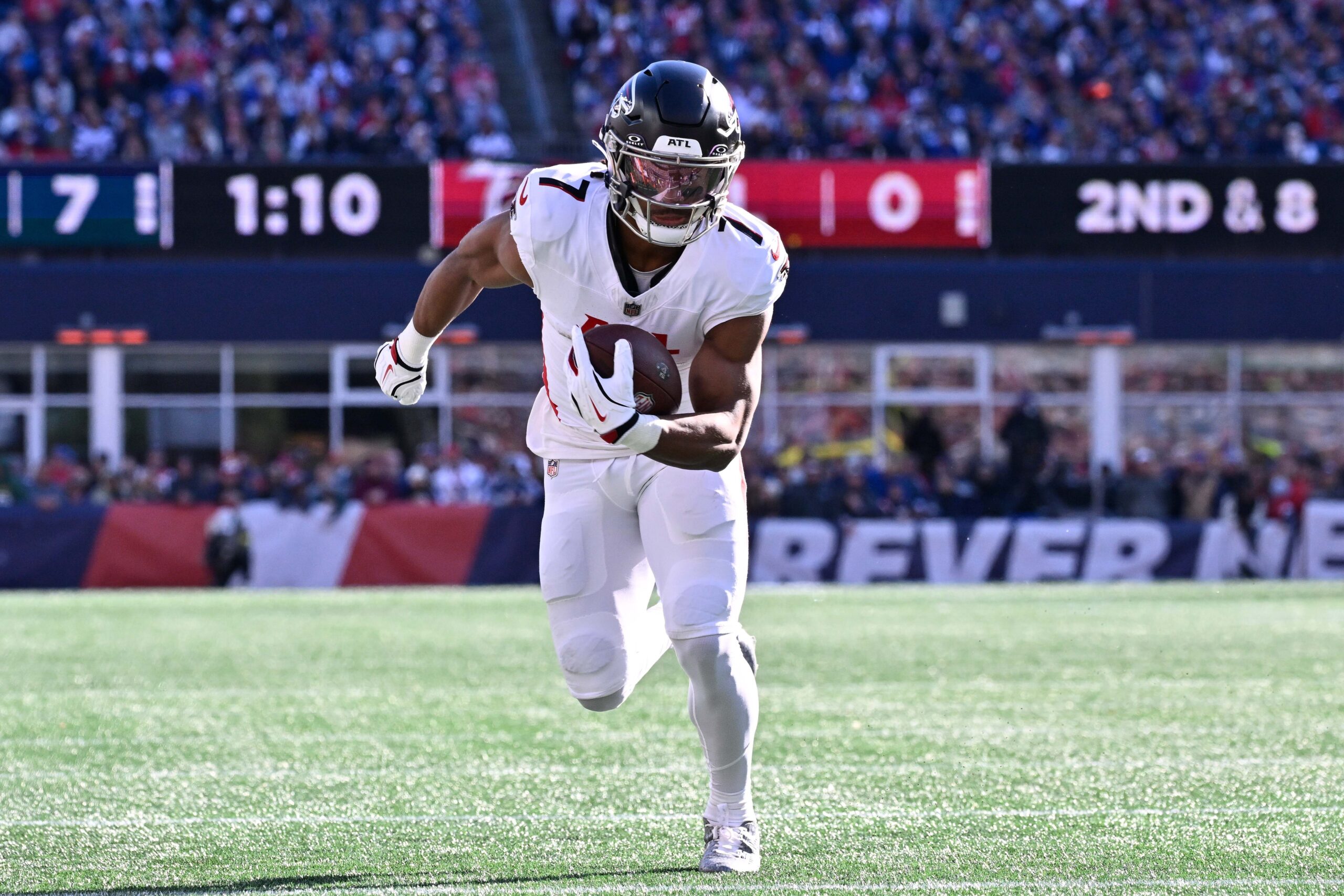 Nov 2, 2025; Foxborough, Massachusetts, USA; Atlanta Falcons running back Bijan Robinson (7) runs the ball during the first half against the New England Patriots at Gillette Stadium. Mandatory Credit: Eric Canha-Imagn Images
