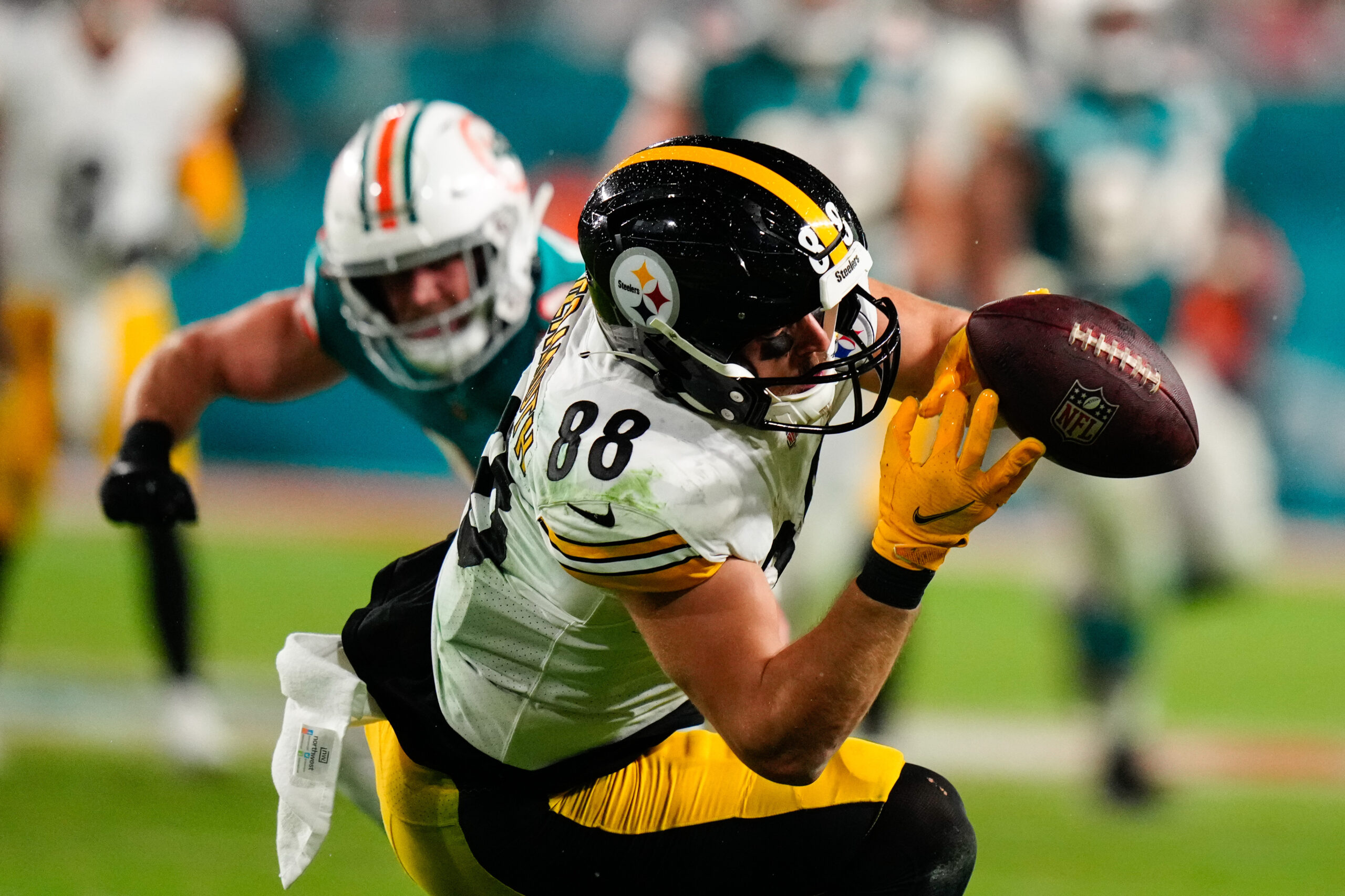Oct 23, 2022; Miami Gardens, Florida, USA; Pittsburgh Steelers tight end Pat Freiermuth (88) drops a pass against the Miami Dolphins during the second half at Hard Rock Stadium. Mandatory Credit: Rich Storry-Imagn Images