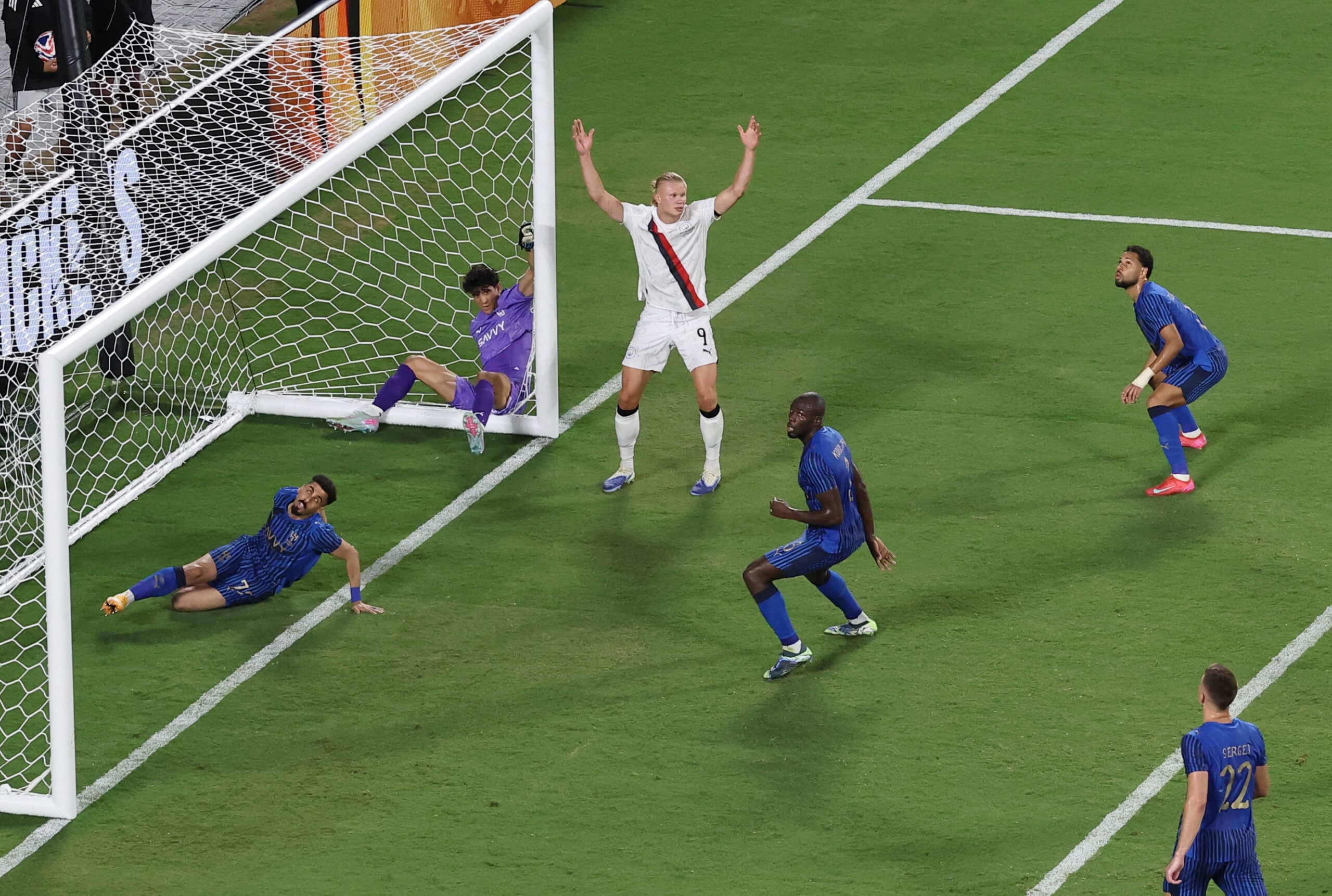 [Subscription Customers Only] Jun 30, 2025; Orlando, Florida, USA; Manchester City forward Erling Haaland (9) reacts after missing a chance to score during a round of 16 match of the 2025 FIFA Club World Cup at Camping World Stadium. Mandatory Credit: Hannah Mckay-Reuters via Imagn Images