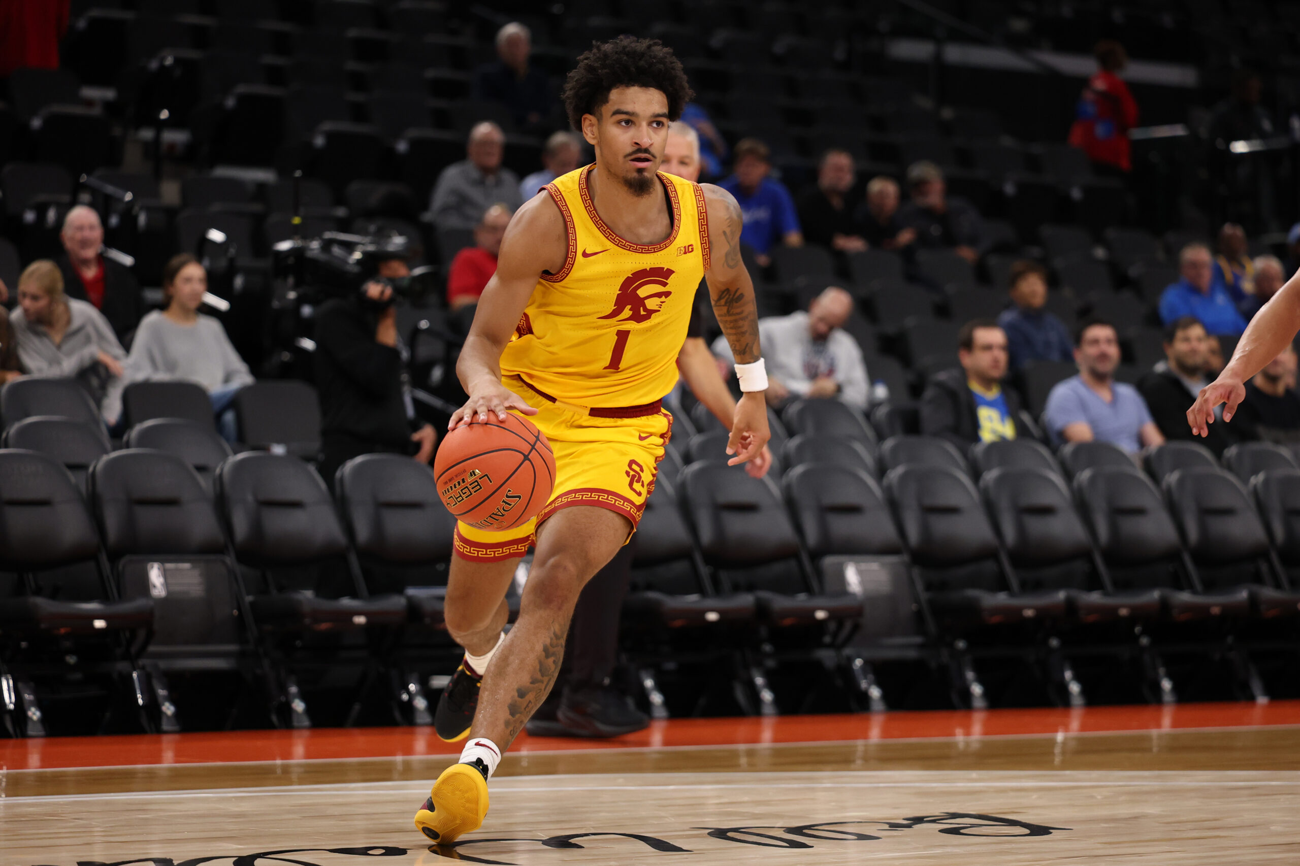 Nov 14, 2025; Inglewood, California, USA;  Southern California Trojans guard Rodney Rice (1) dribbles the ball during the first half of the Hall of Fame Series game against the Illinois State Redbirds at Intuit Dome. Mandatory Credit: Kiyoshi Mio-Imagn Images