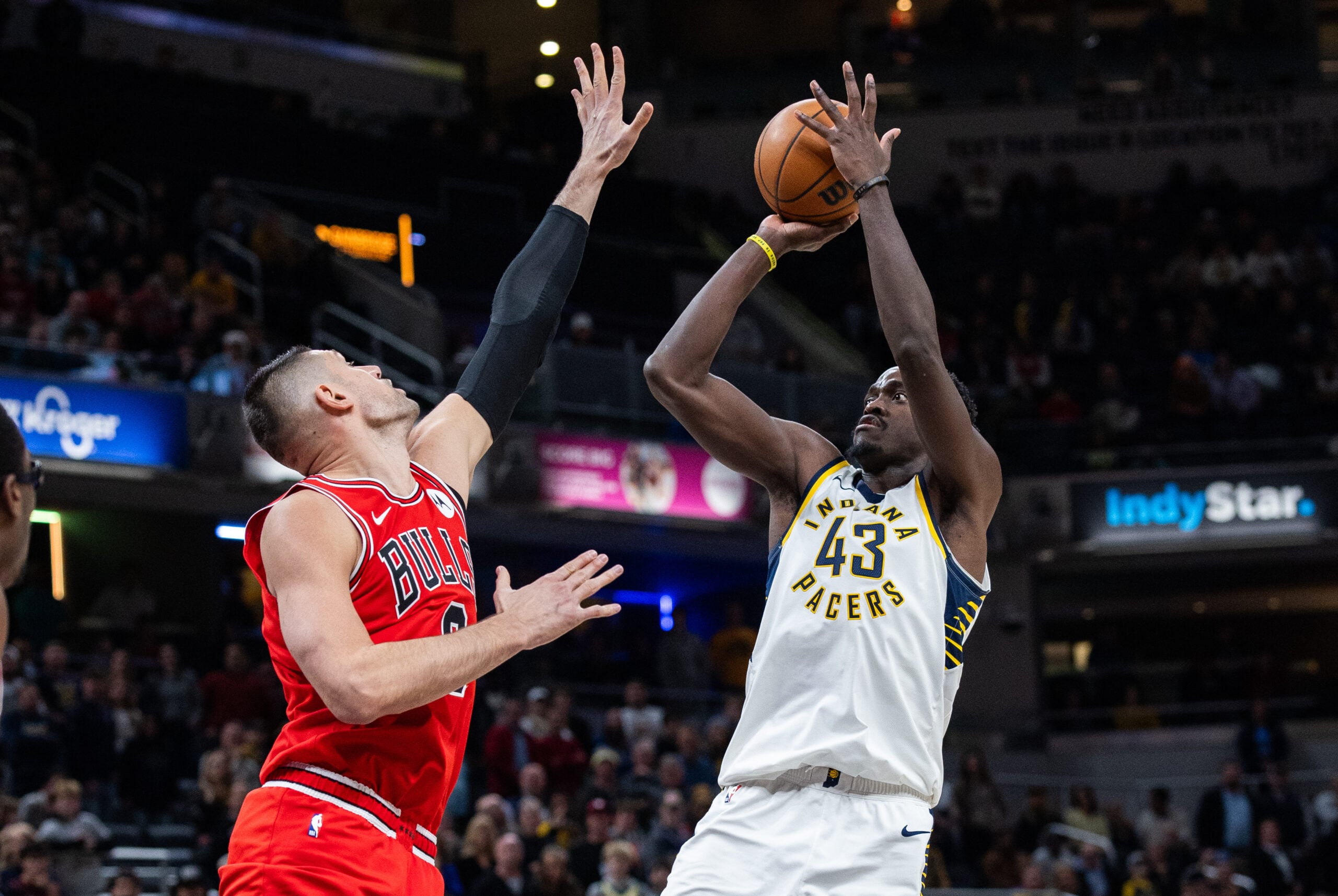 Jan 28, 2026; Indianapolis, Indiana, USA; Indiana Pacers forward Pascal Siakam (43) shoots the ball while Chicago Bulls center Nikola Vučević (9) defends in the second half at Gainbridge Fieldhouse. Mandatory Credit: Trevor Ruszkowski-Imagn Images