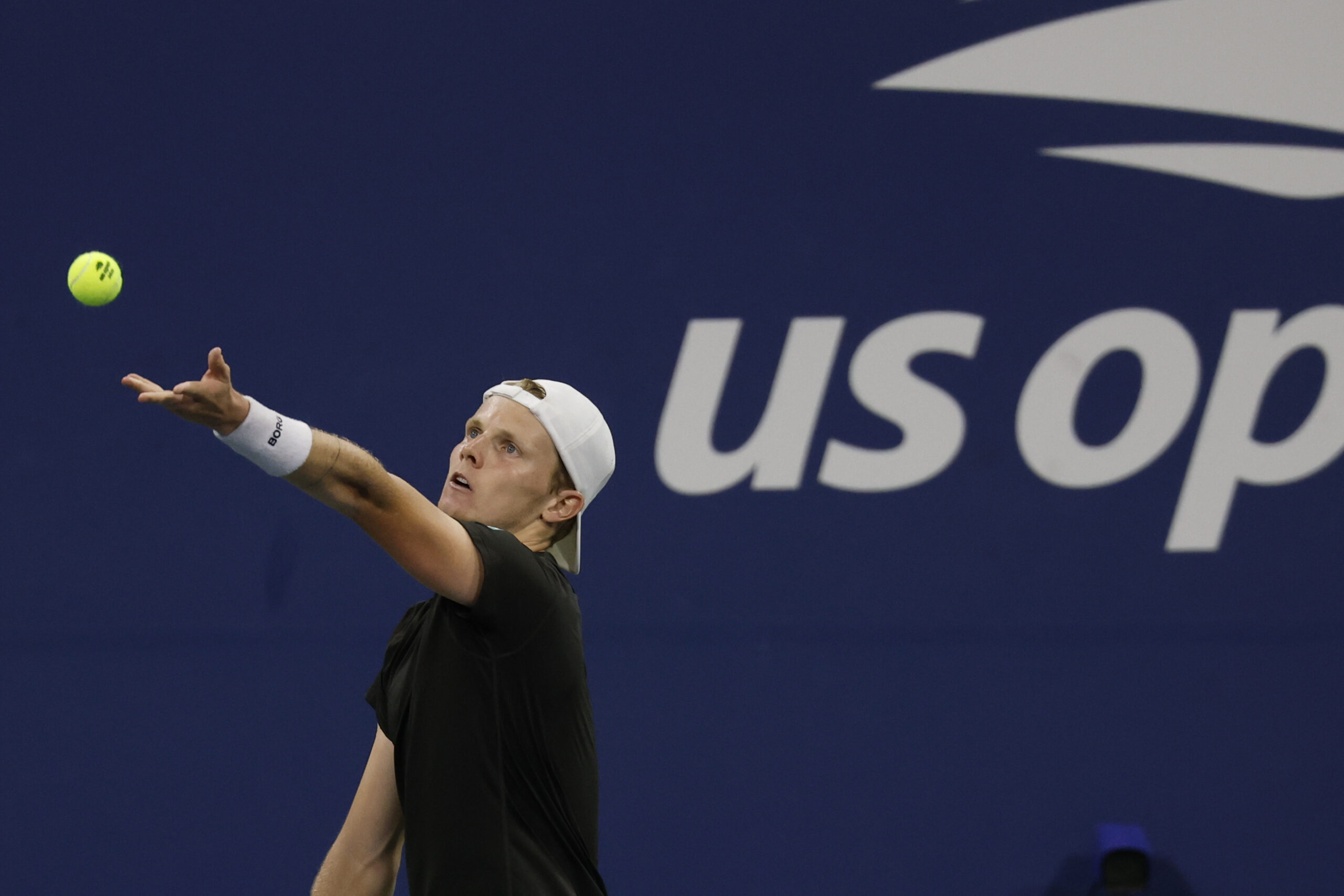 Aug 24, 2025; Flushing, NY, USA; Jesper de Jong (NED) serves against Brandon Nakashima (USA)(not pictured) on day one of the 2025 US Open at USTA Billie Jean King National Tennis Center. Mandatory Credit: Geoff Burke-Imagn Images