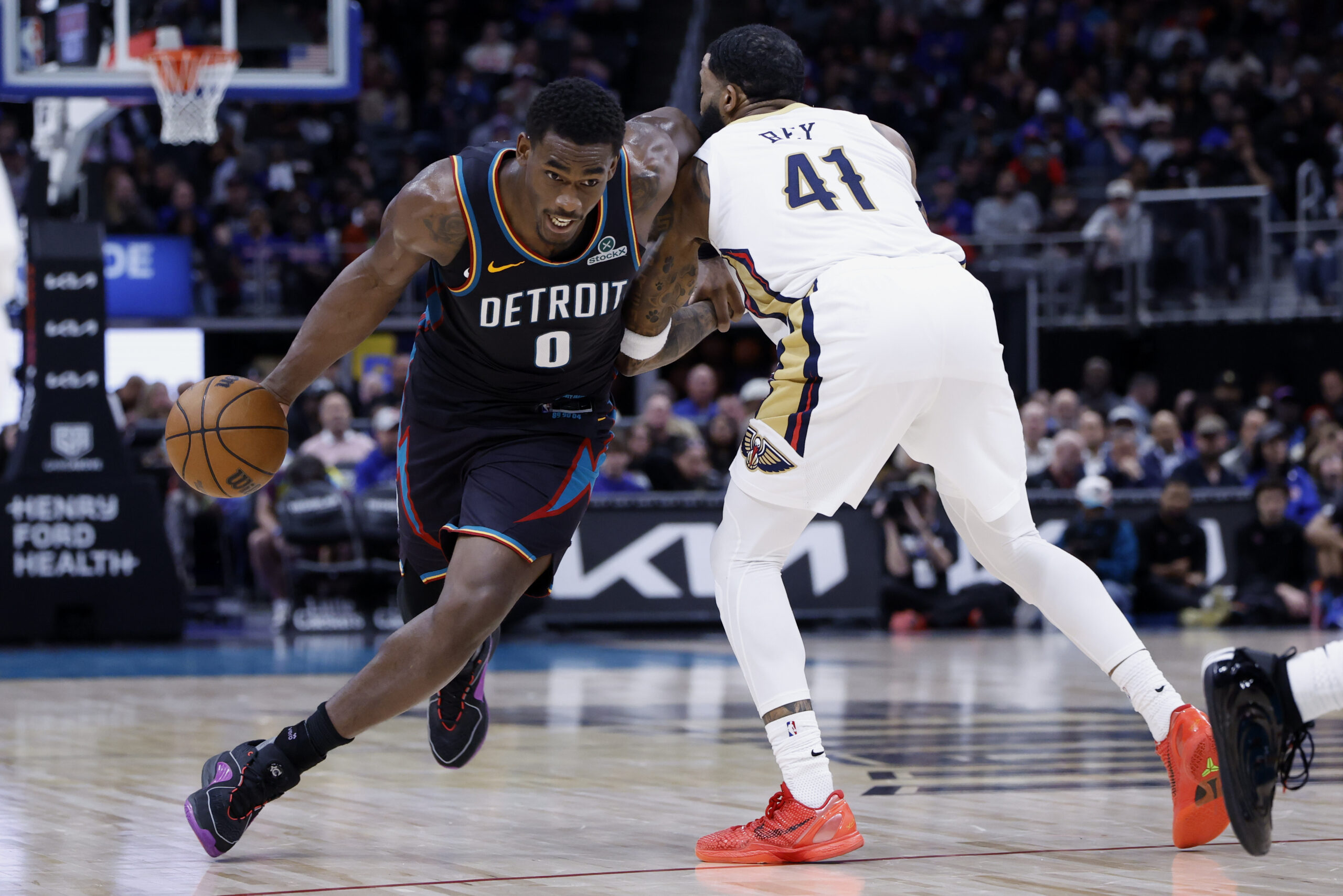 Mar 26, 2026; Detroit, Michigan, USA; Detroit Pistons center Jalen Duren (0) is defended by New Orleans Pelicans guard Saddiq Bey (41) in the second half at Little Caesars Arena. Mandatory Credit: Rick Osentoski-Imagn Images