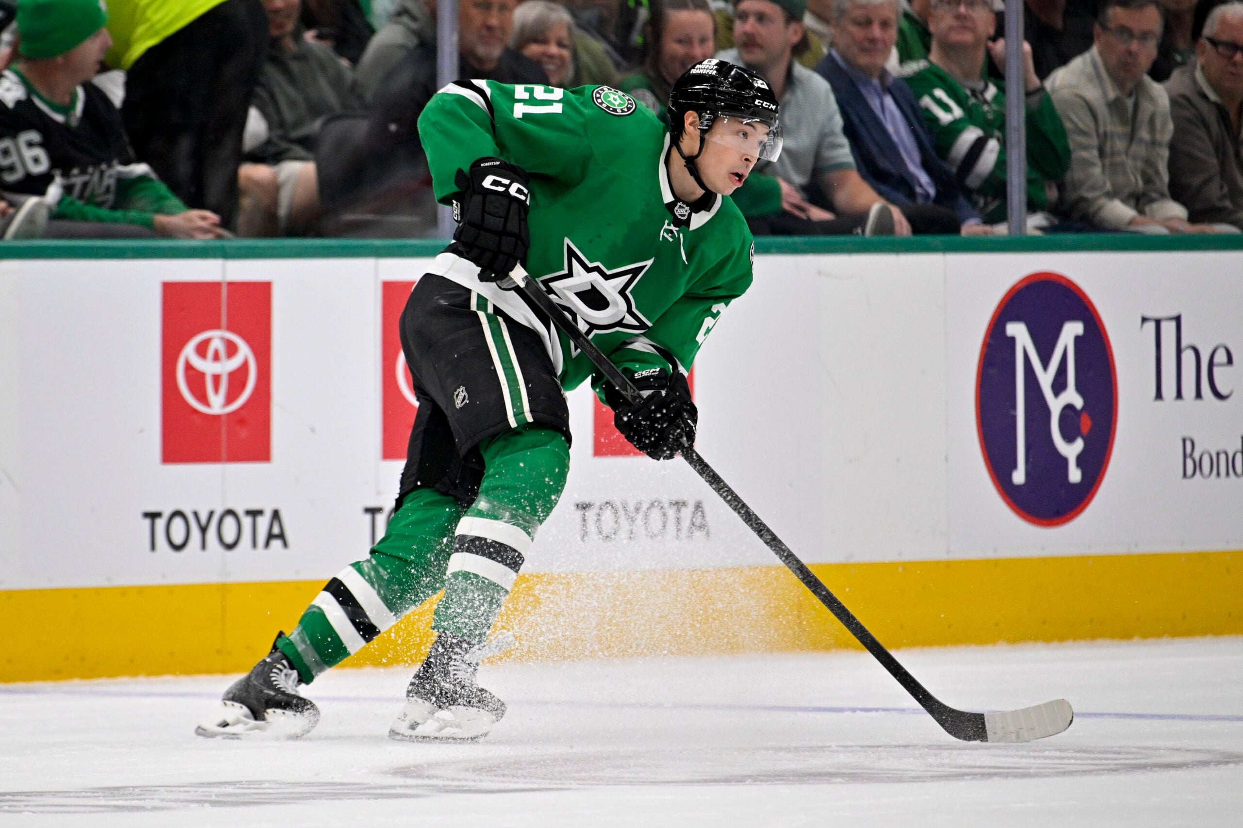 Apr 9, 2026; Dallas, Texas, USA; Dallas Stars left wing Jason Robertson (21) skates against the Minnesota Wild during the game between the Stars and the Wild at American Airlines Center. Mandatory Credit: Jerome Miron-Imagn Images