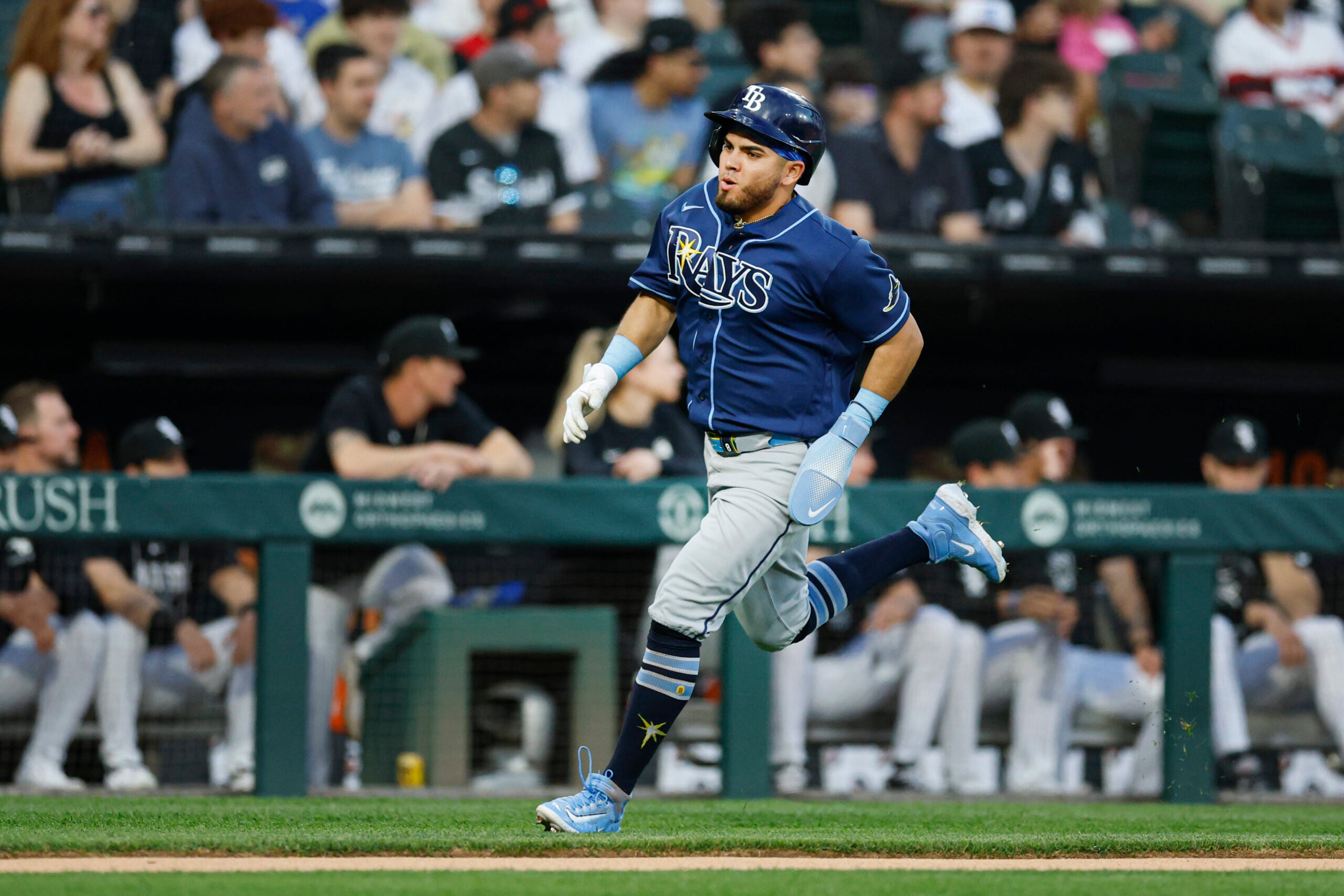 Apr 14, 2026; Chicago, Illinois, USA; Tampa Bay Rays first baseman Jonathan Aranda (8) runs to score against the Chicago White Sox during the first inning at Rate Field. Mandatory Credit: Kamil Krzaczynski-Imagn Images