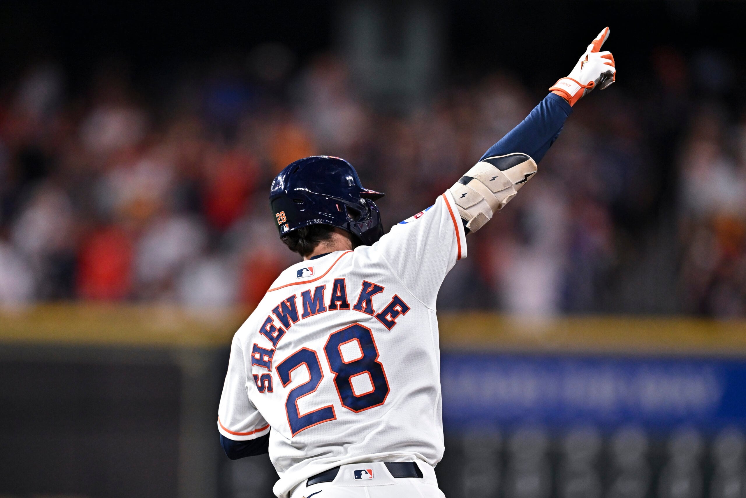 May 5, 2026; Houston, Texas, USA; Houston Astros shortstop Braden Shewmake (28) motions as he rounds the bases on a solo home run in the third inning against the Los Angeles Dodgers at Daikin Park. Mandatory Credit: Maria Lysaker-Imagn Images